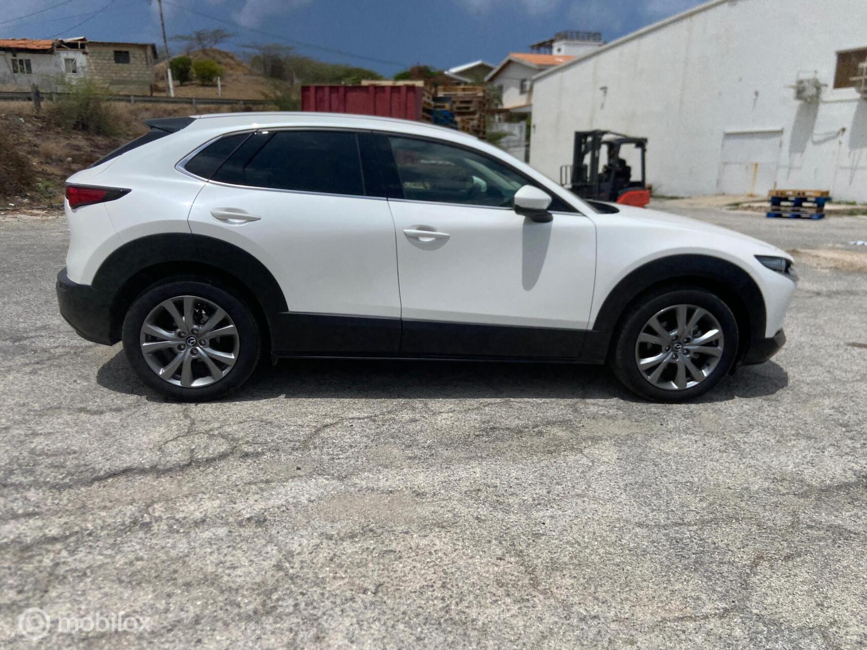 Mazda CX-30 photo 4