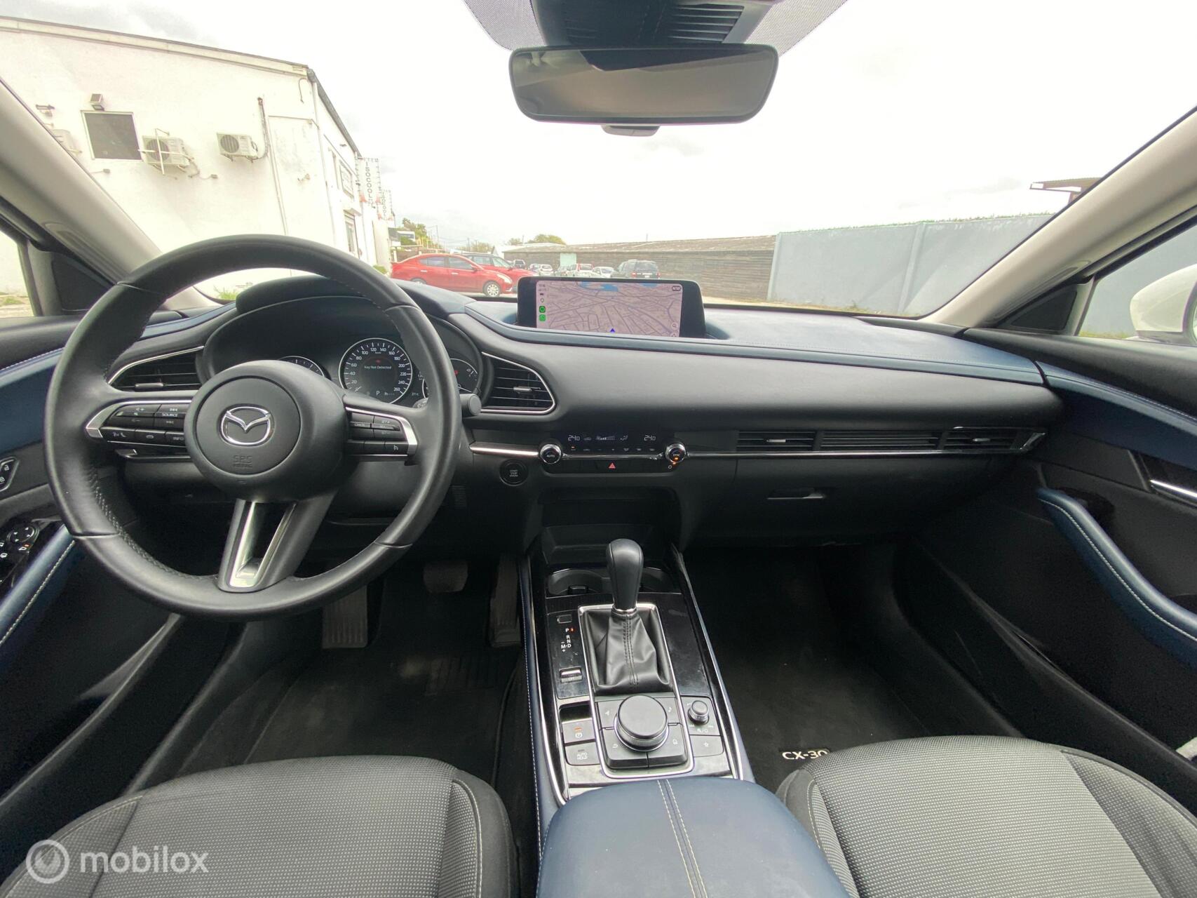 Mazda CX-30 photo 12