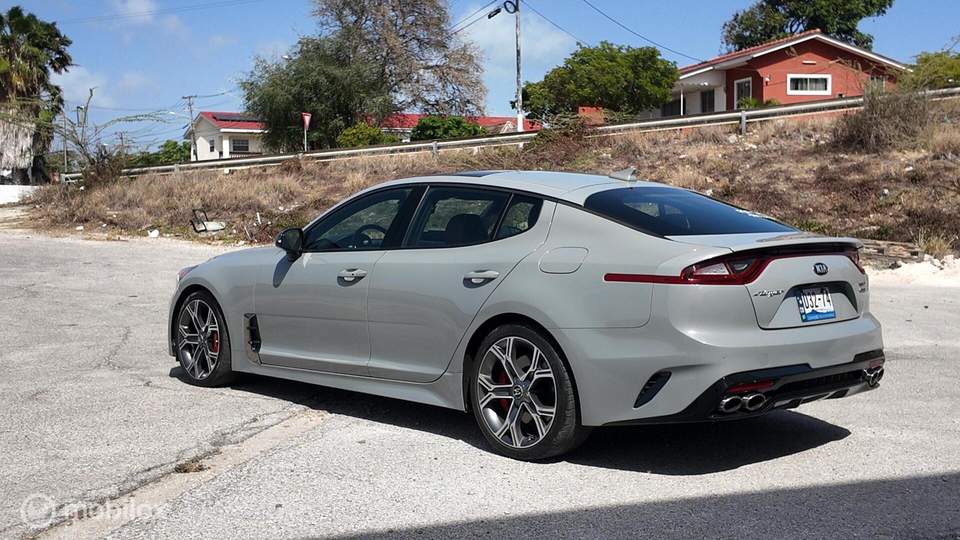 Kia Stinger GT photo 4