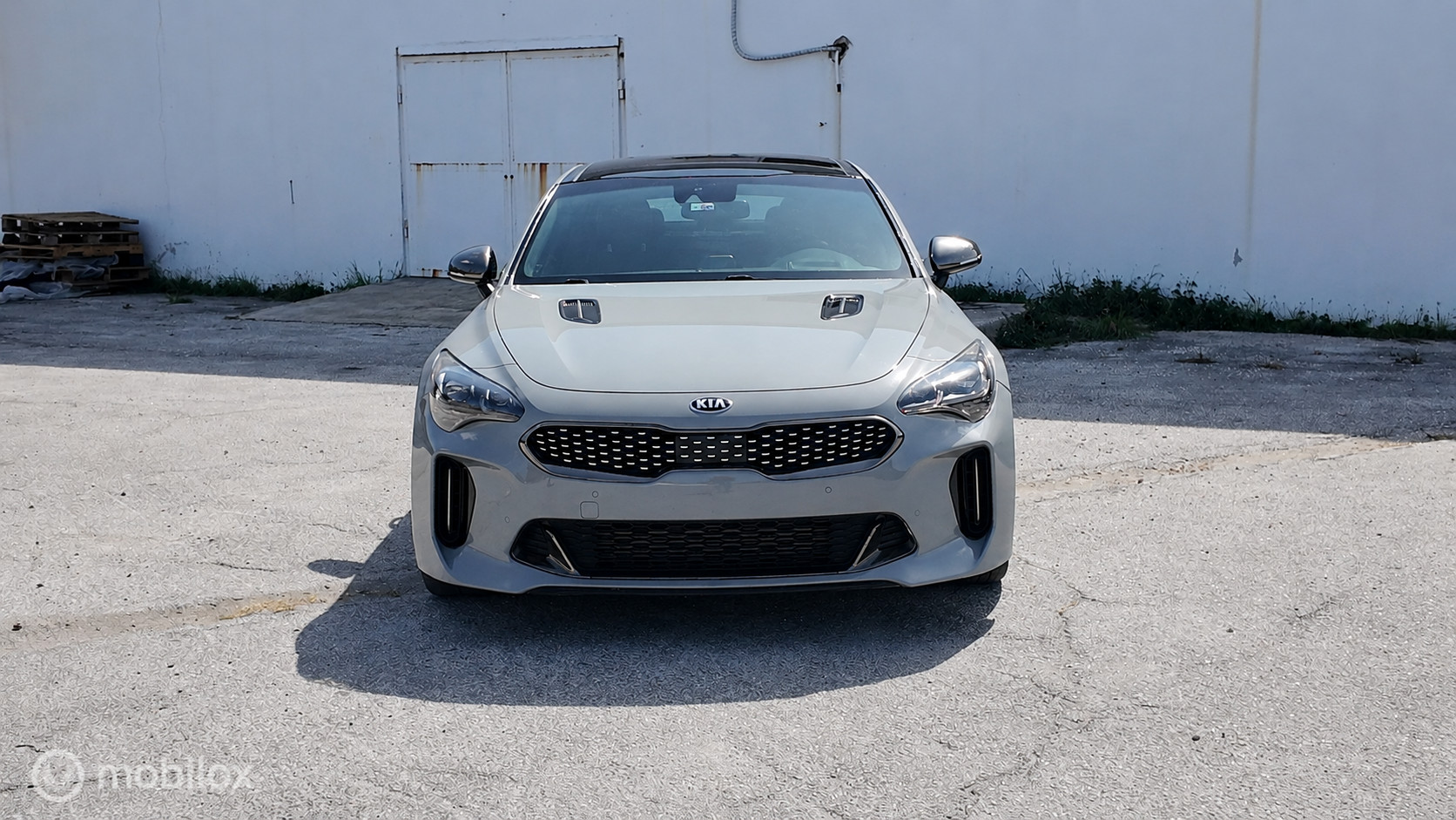Kia Stinger GT photo 9