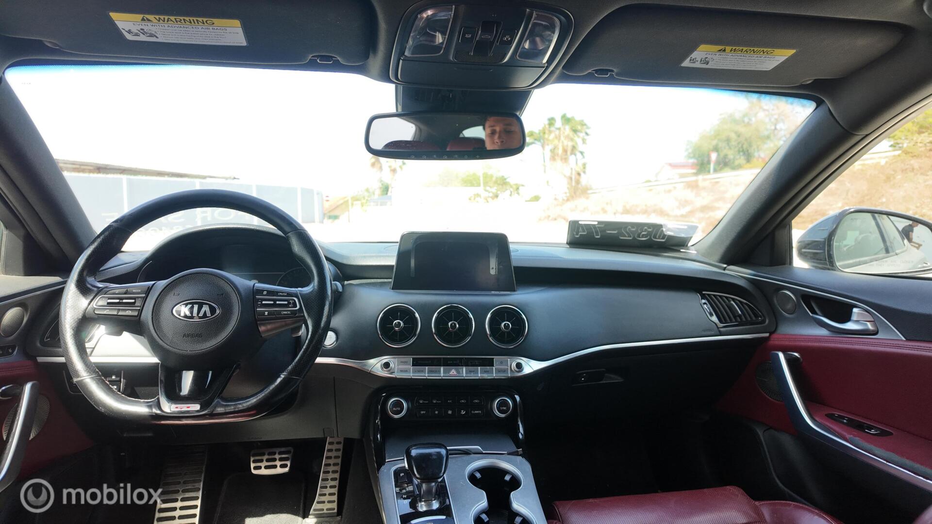 Kia Stinger GT photo 17