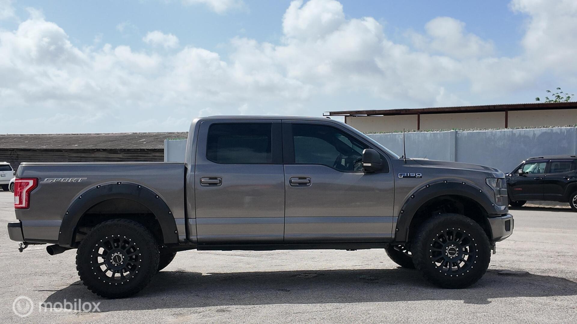 Ford F-150 photo 7