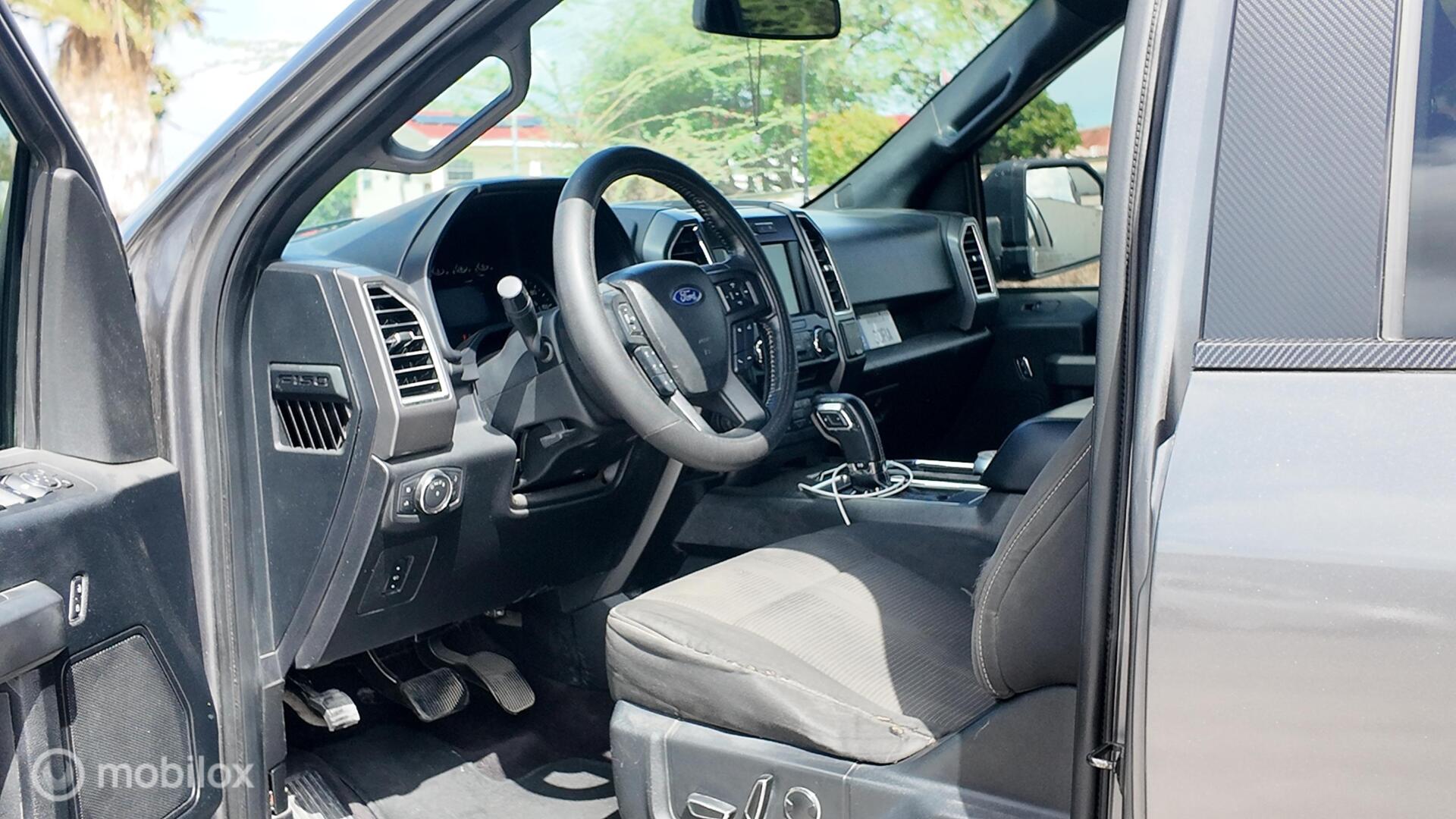 Ford F-150 photo 11