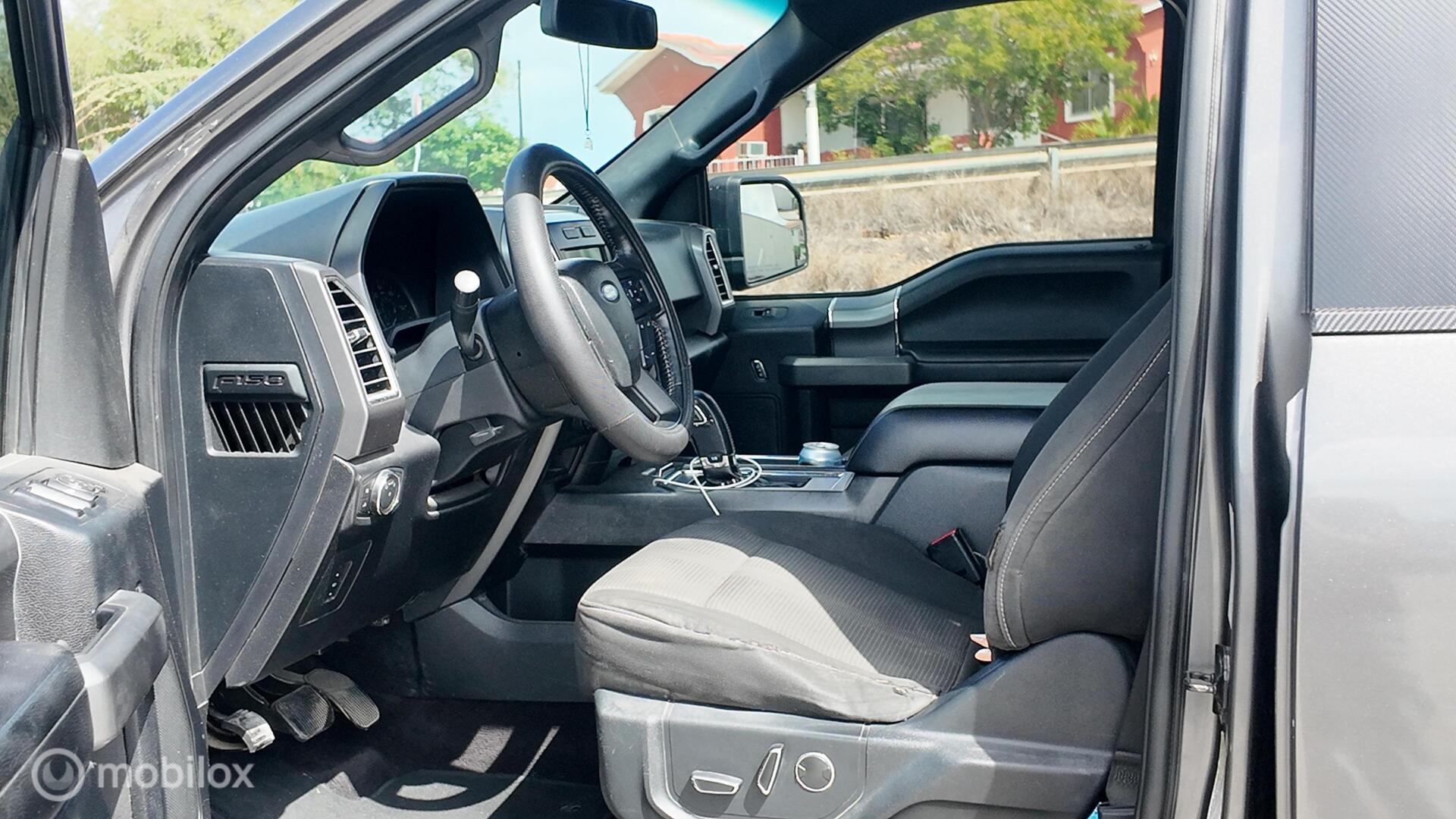 Ford F-150 photo 12