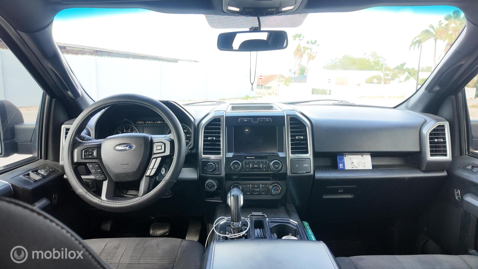 Ford F-150 photo 18