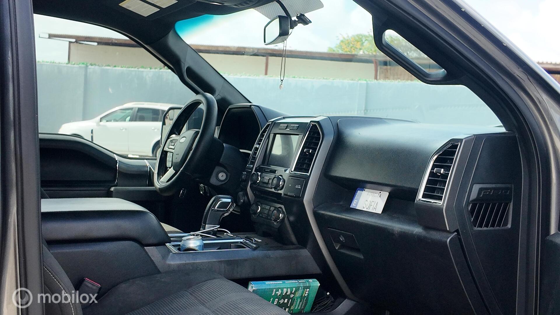 Ford F-150 photo 19