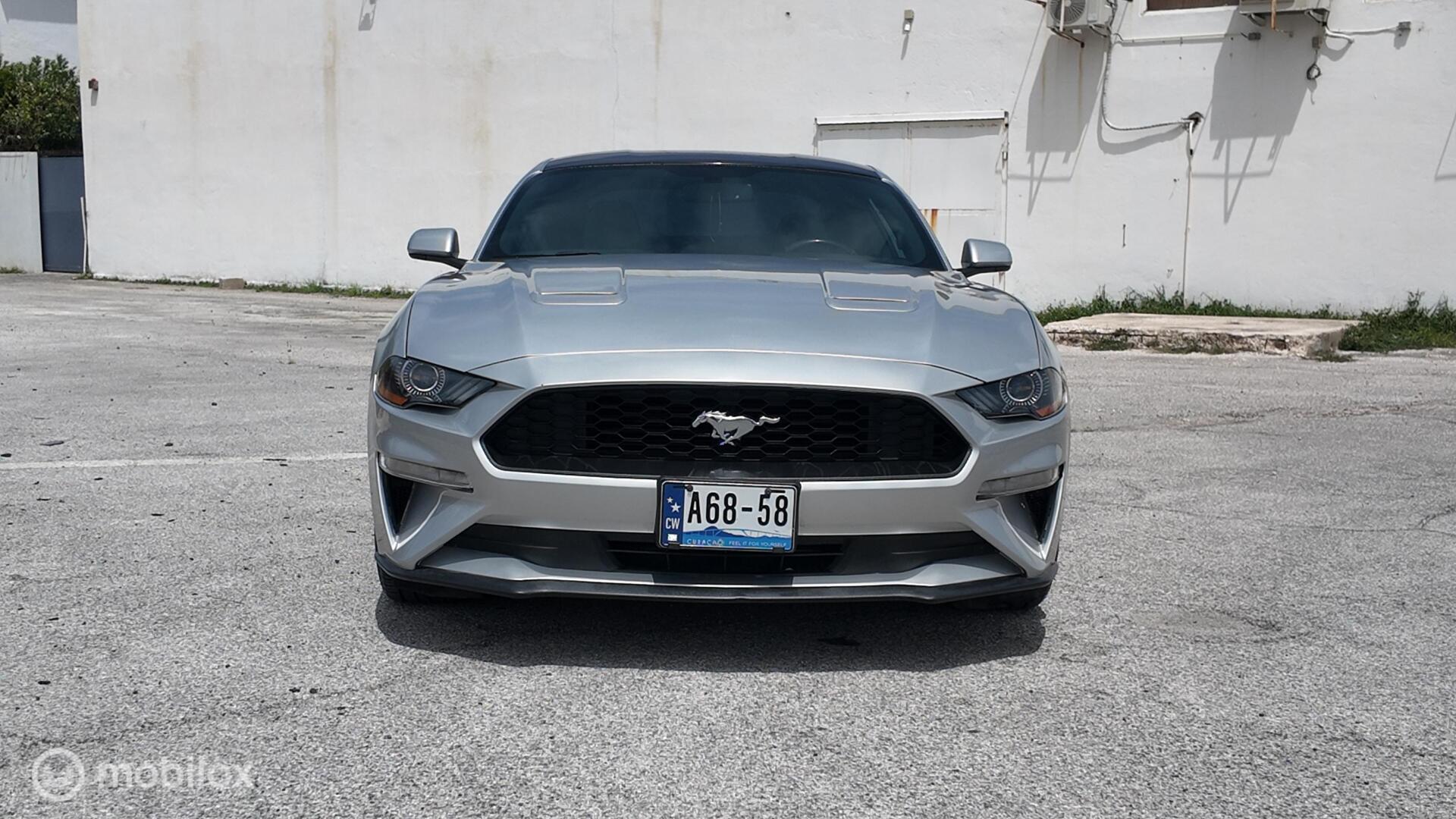 Ford Mustang photo 9