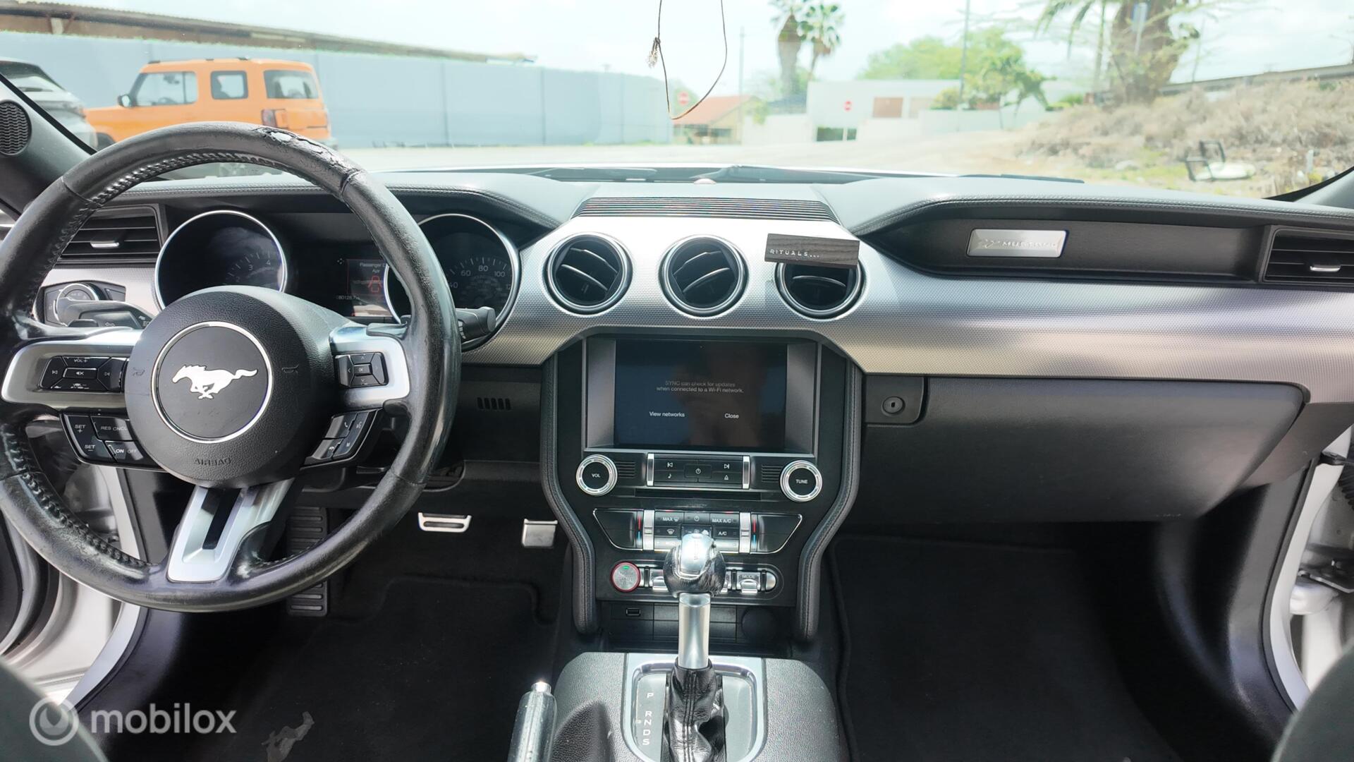 Ford Mustang photo 16