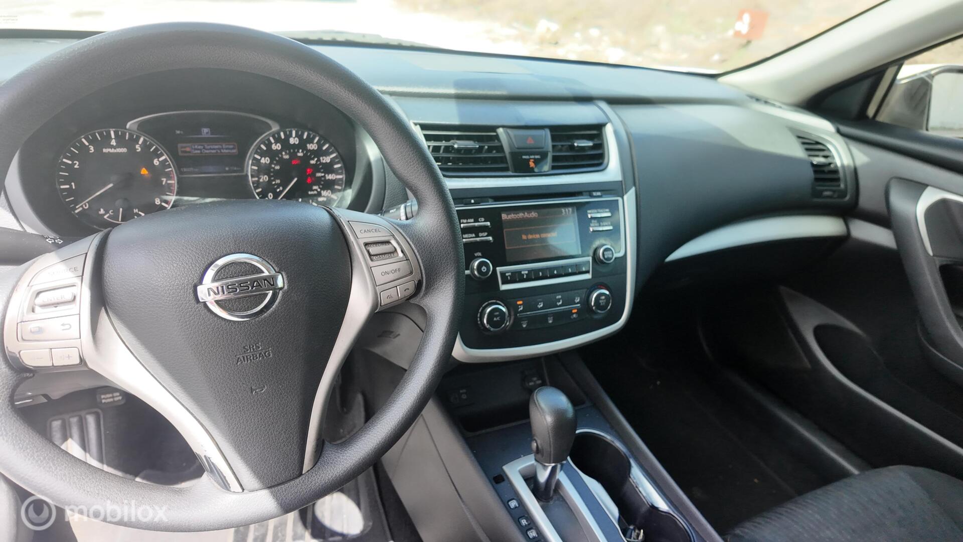 Nissan Altima photo 16