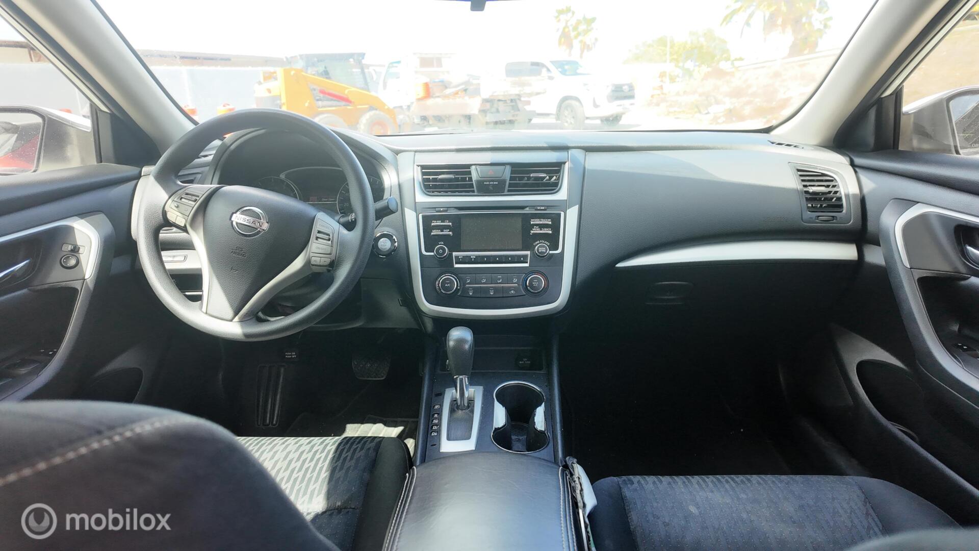 Nissan Altima photo 17
