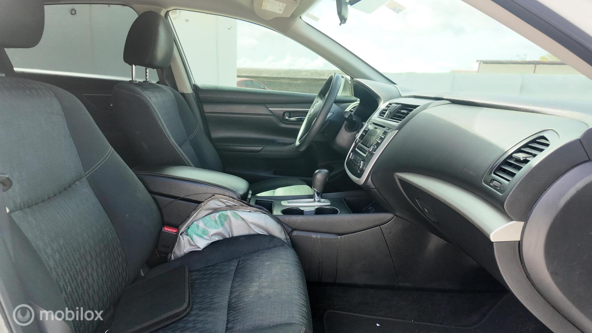 Nissan Altima photo 18