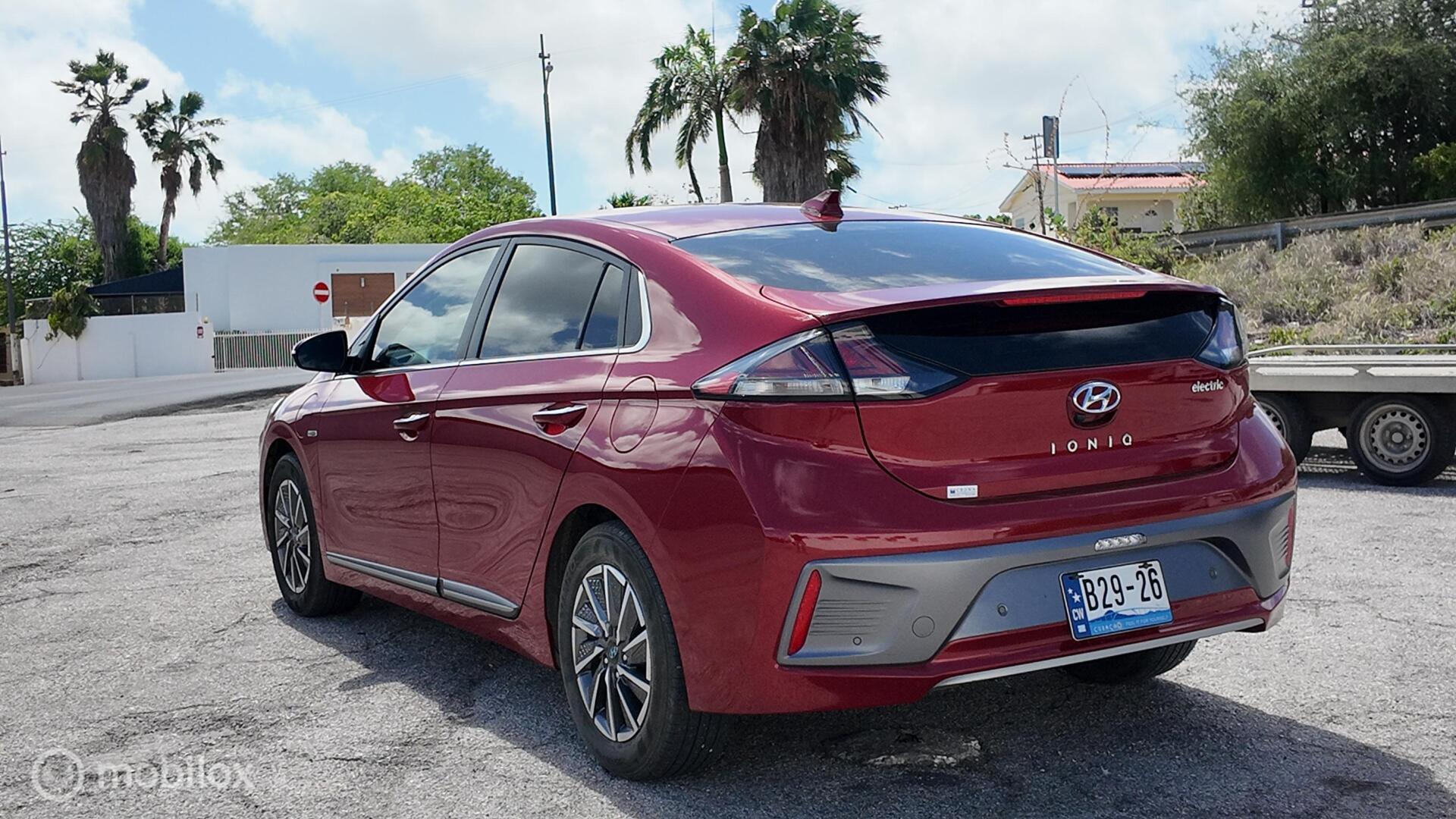 Hyundai Ioniq GLS photo 4