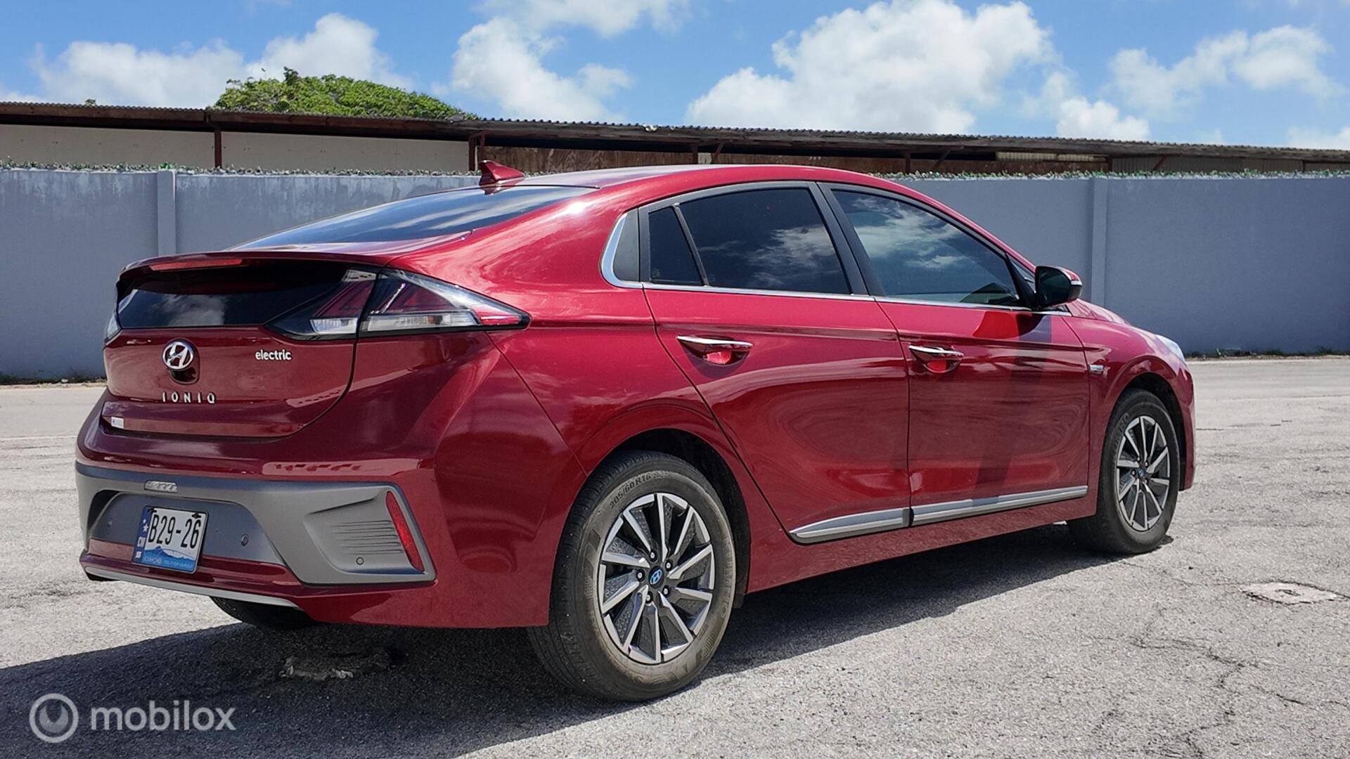 Hyundai Ioniq GLS photo 6