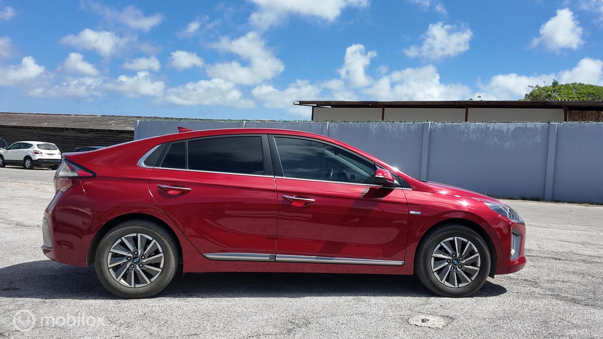 Hyundai Ioniq GLS photo 7