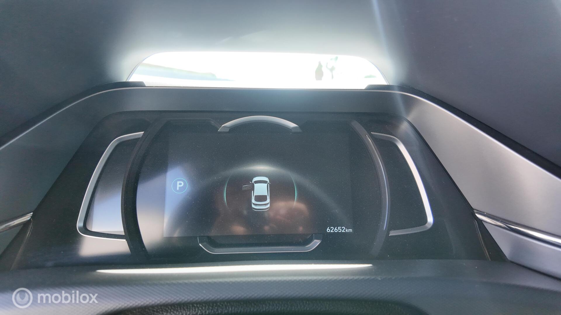 Hyundai Ioniq GLS photo 13
