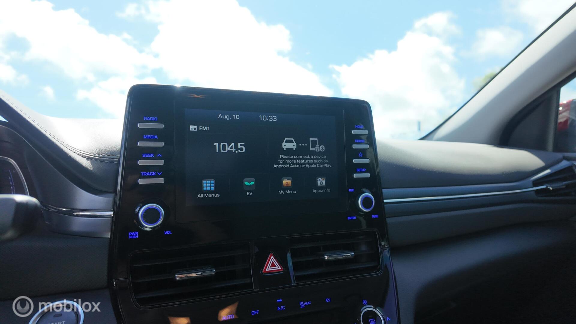 Hyundai Ioniq GLS photo 15