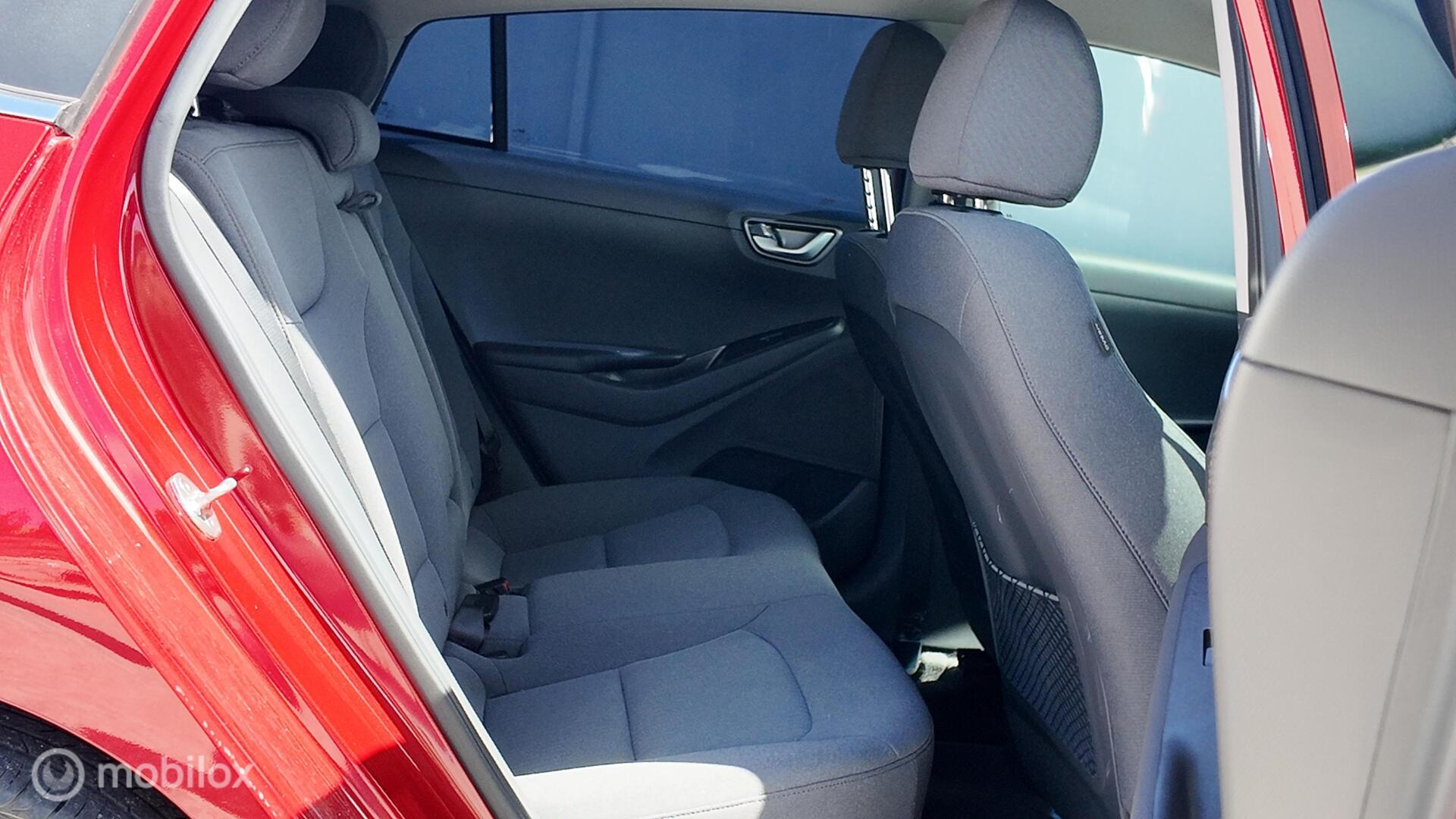 Hyundai Ioniq GLS photo 20