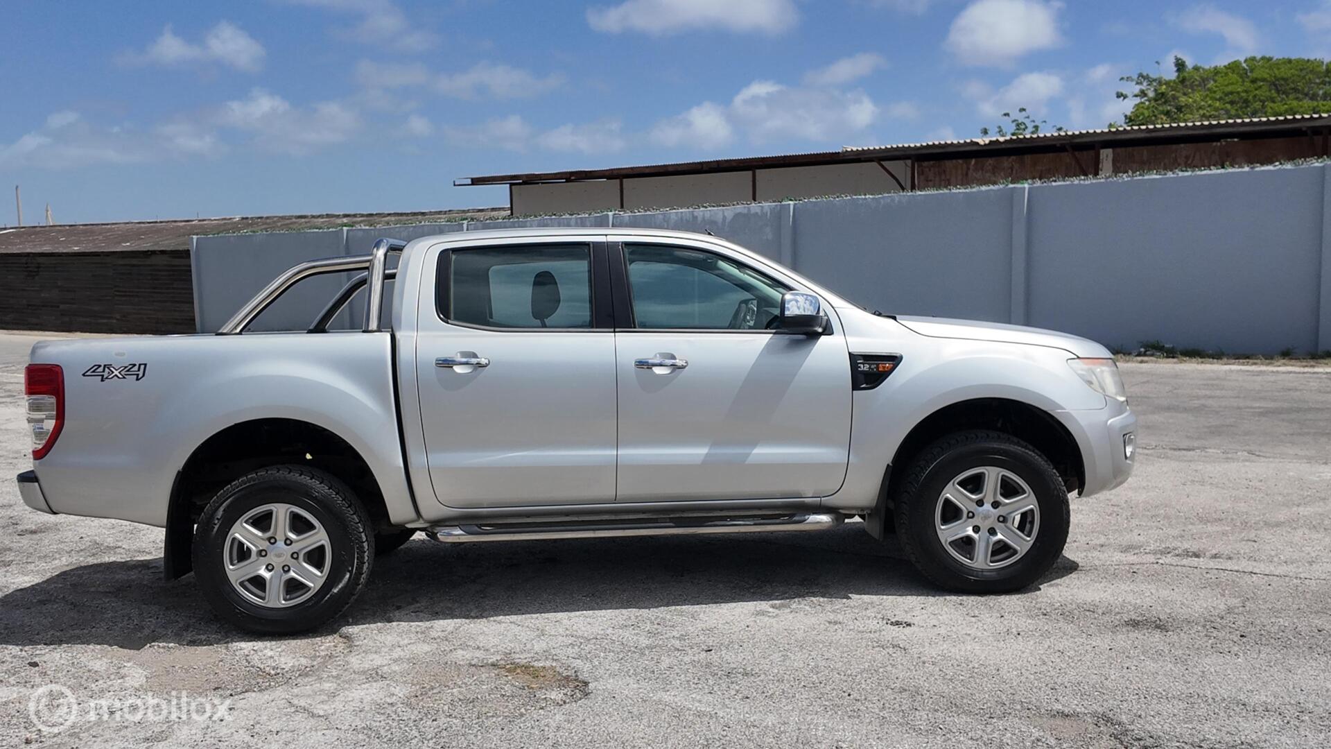 Ford Ranger XLT photo 7