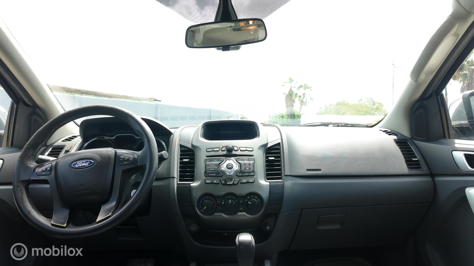 Ford Ranger XLT photo 14
