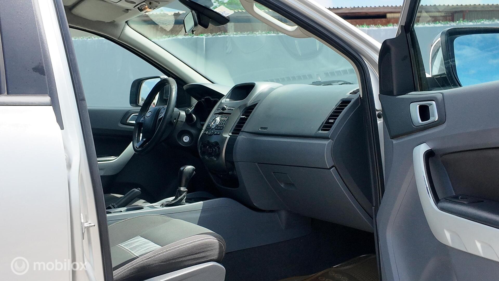 Ford Ranger XLT photo 15