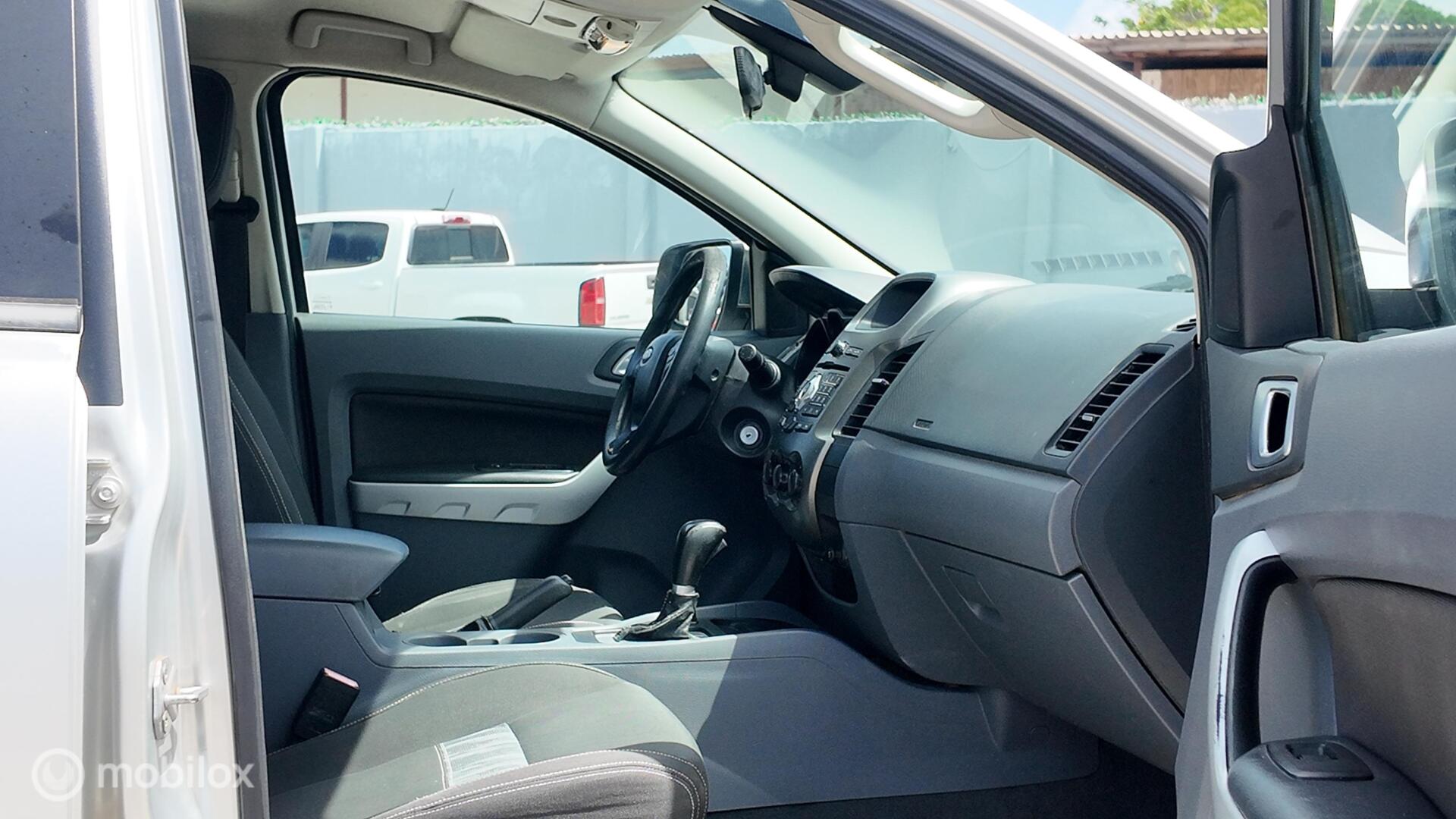 Ford Ranger XLT photo 16