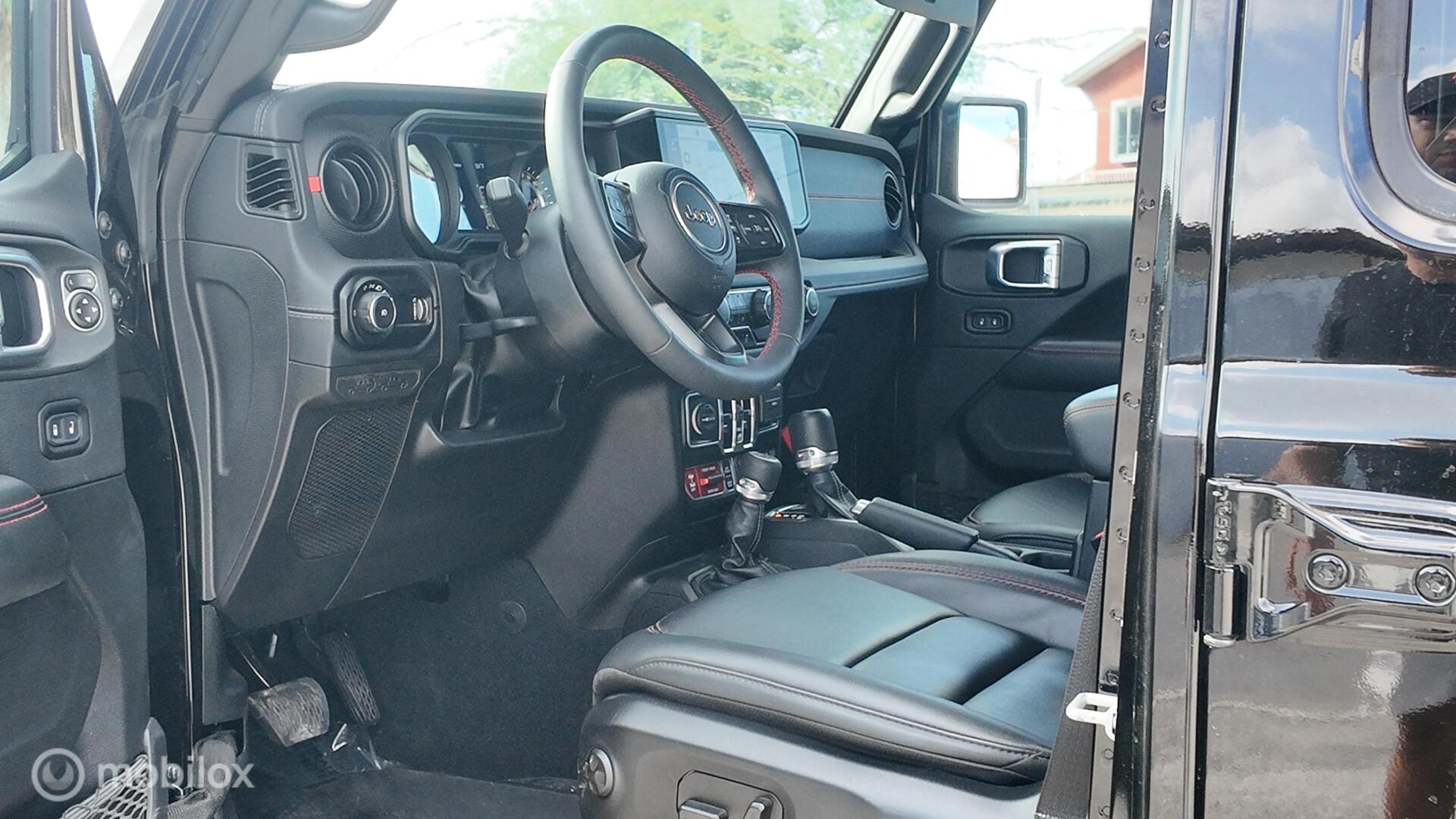 Jeep Wrangler Rubicon photo 11