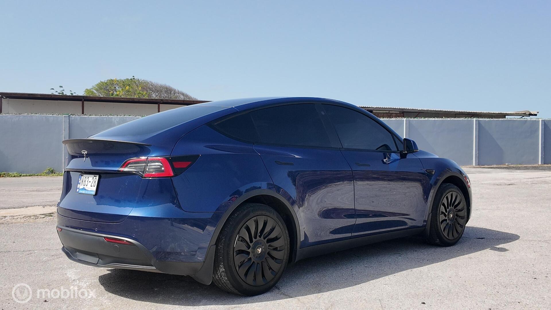 Tesla Model Y photo 6