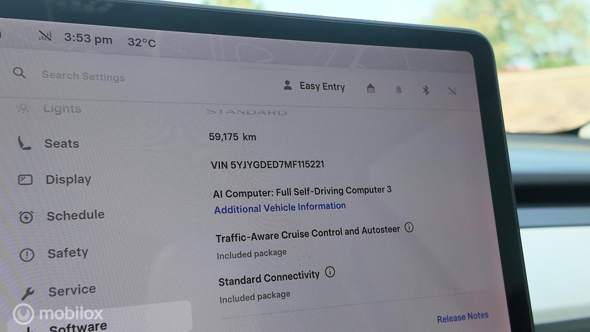 Tesla Model Y photo 14