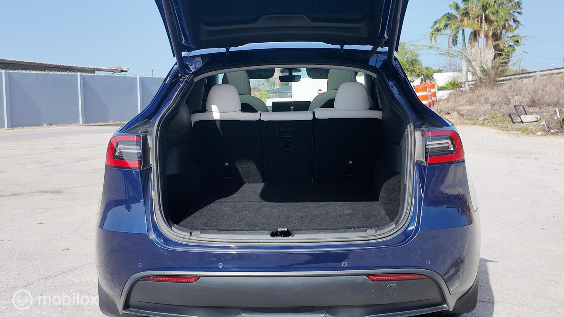Tesla Model Y photo 20