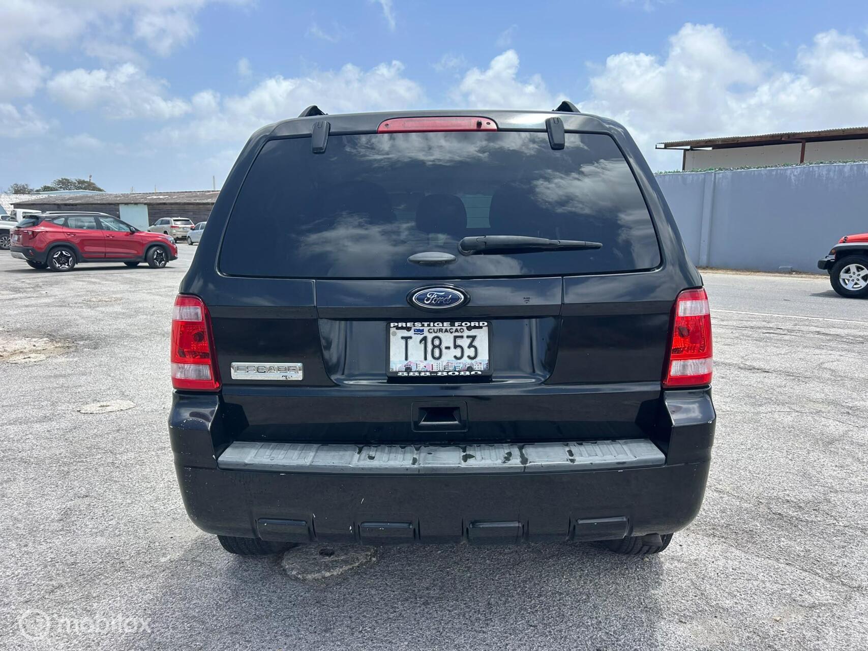 Ford Escape XLT photo 4