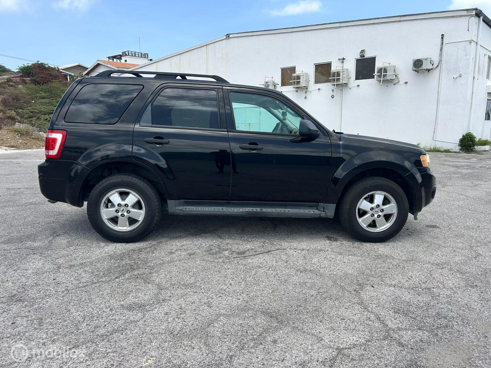 Ford Escape XLT photo 5