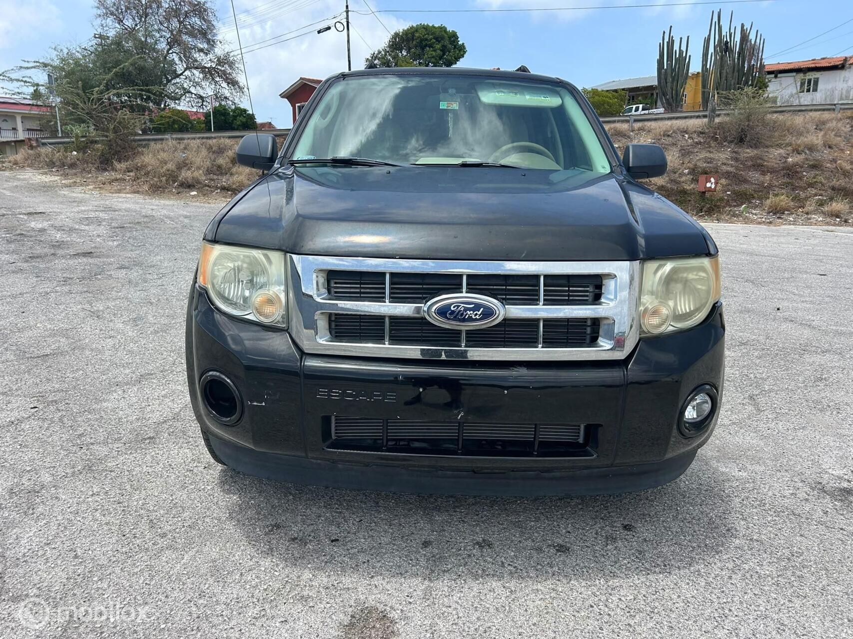 Ford Escape XLT photo 7