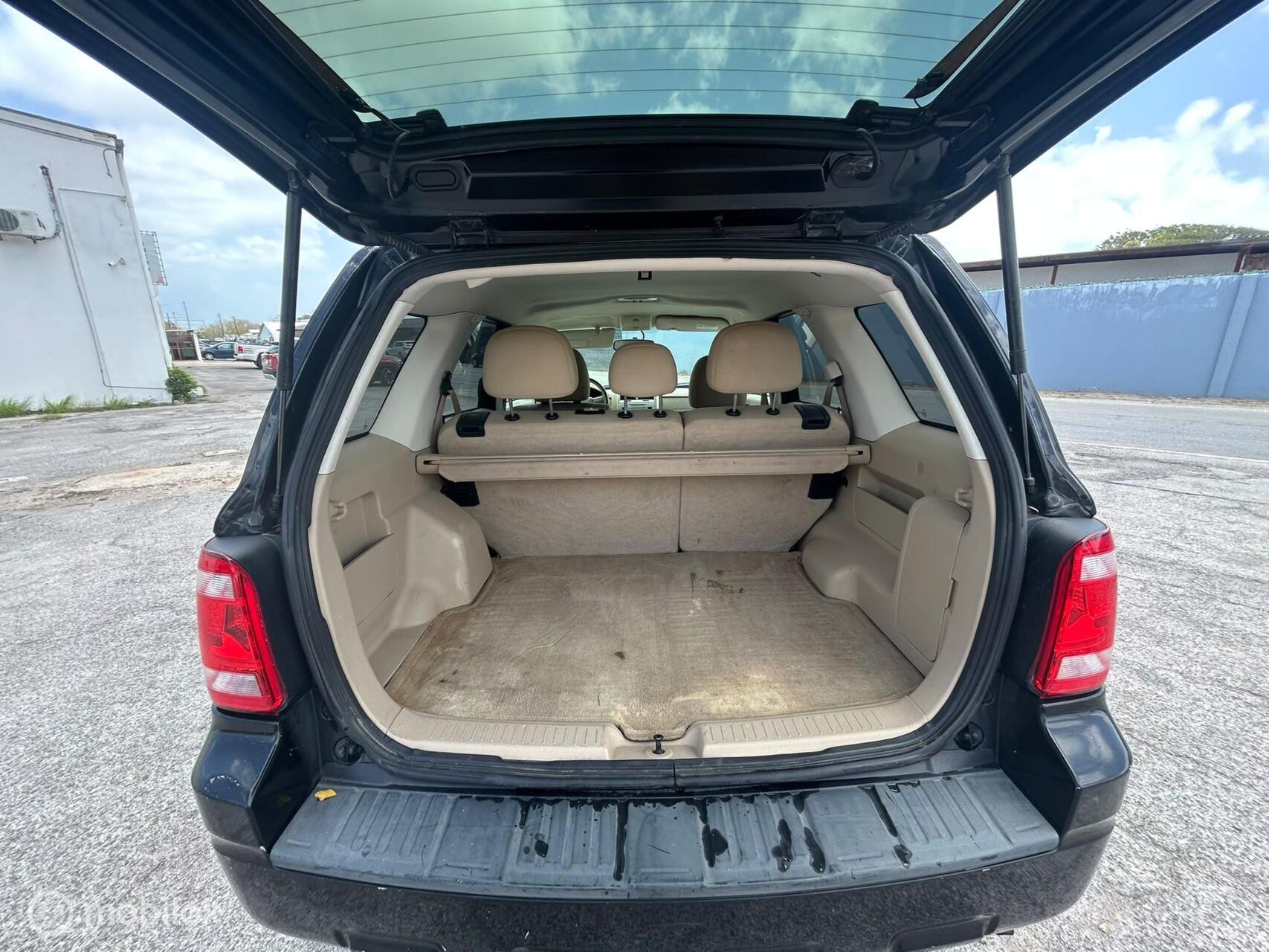 Ford Escape XLT photo 15