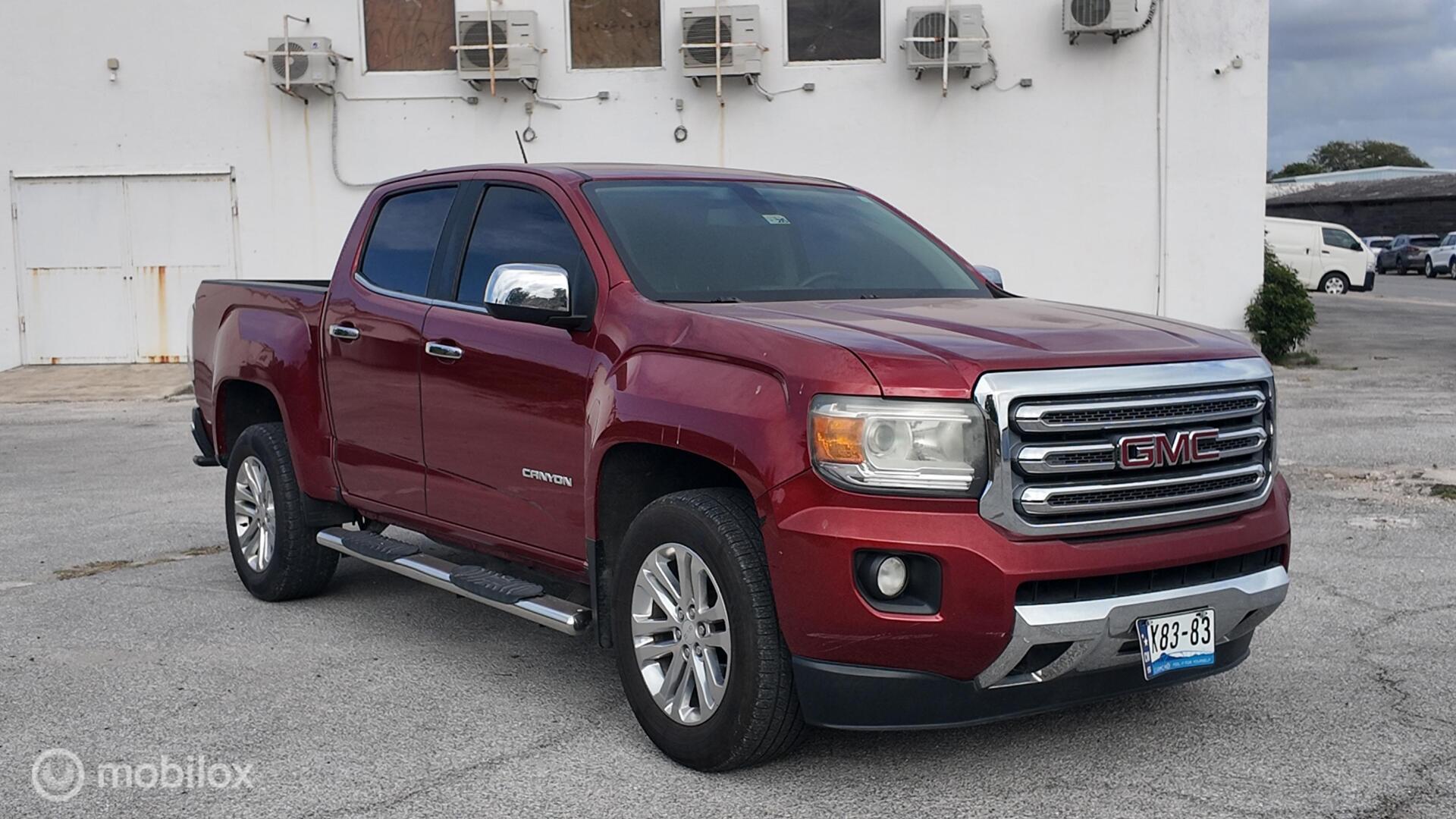 GMC Canyon photo 8
