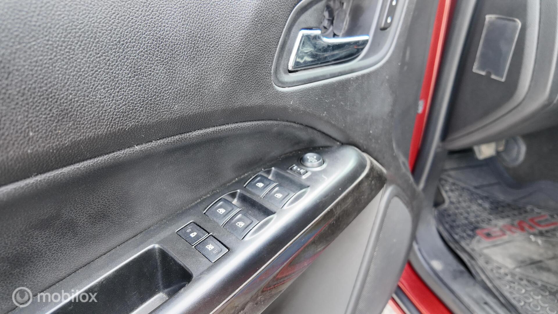 GMC Canyon photo 11