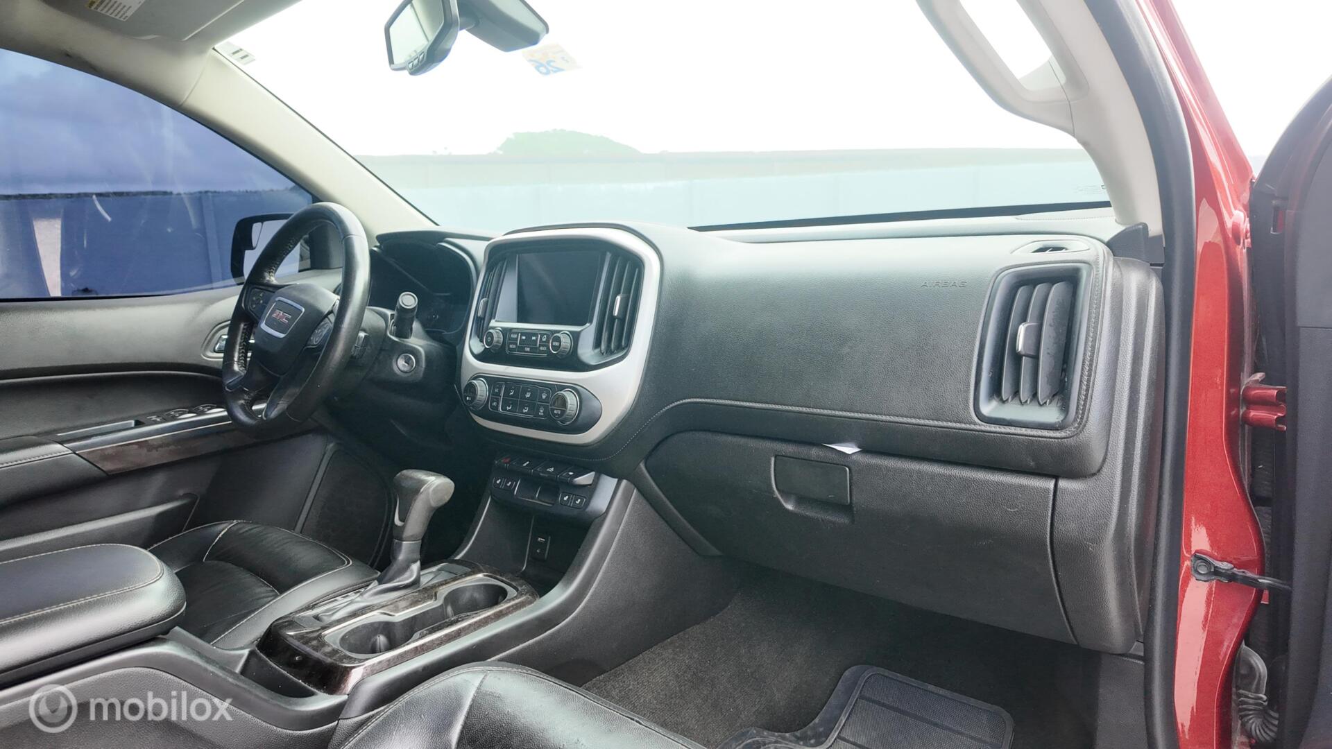 GMC Canyon photo 19
