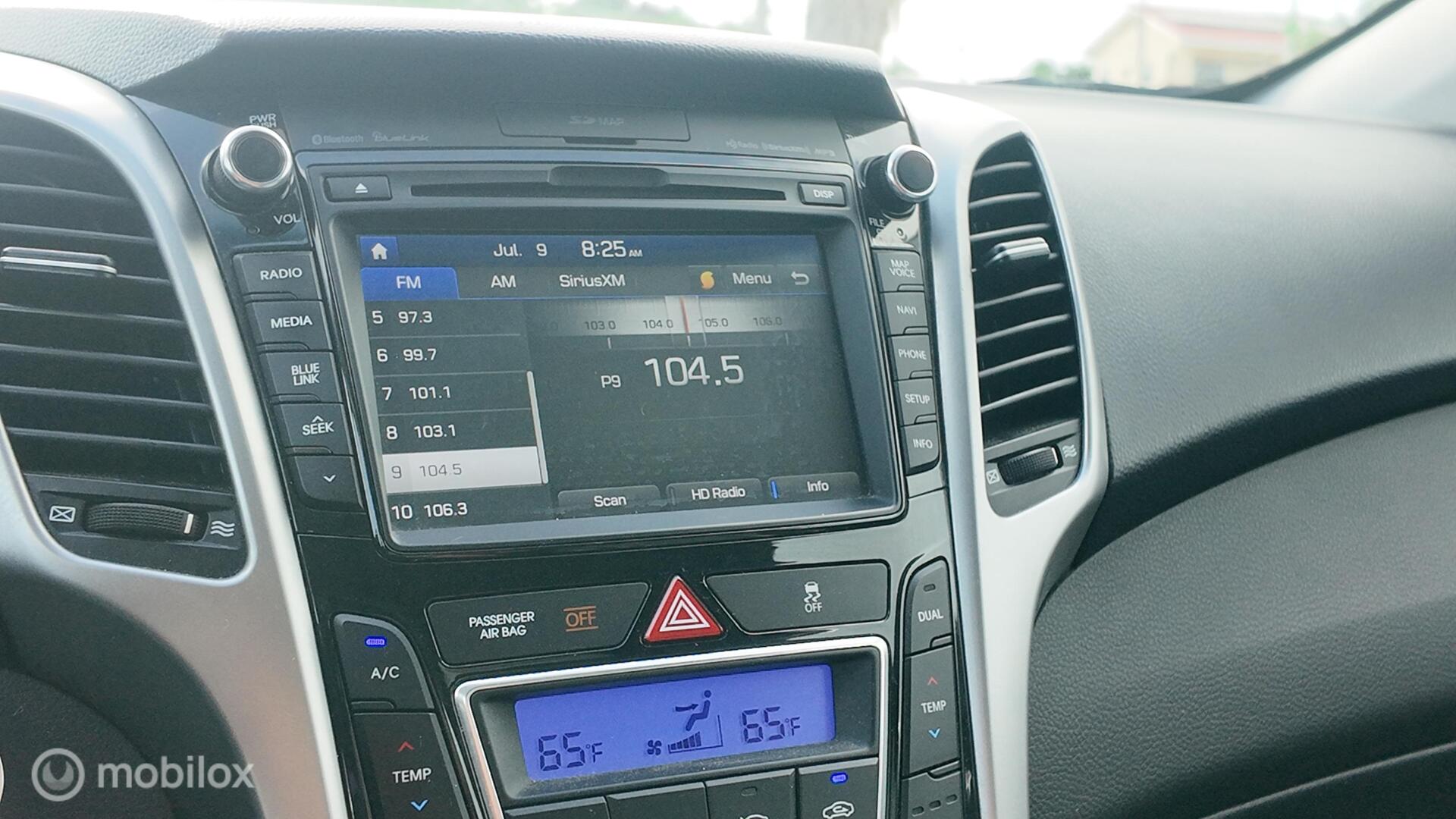 Hyundai Elantra GT photo 15