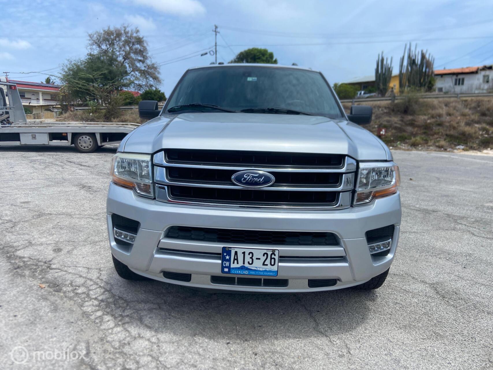 Ford Expedition photo 6