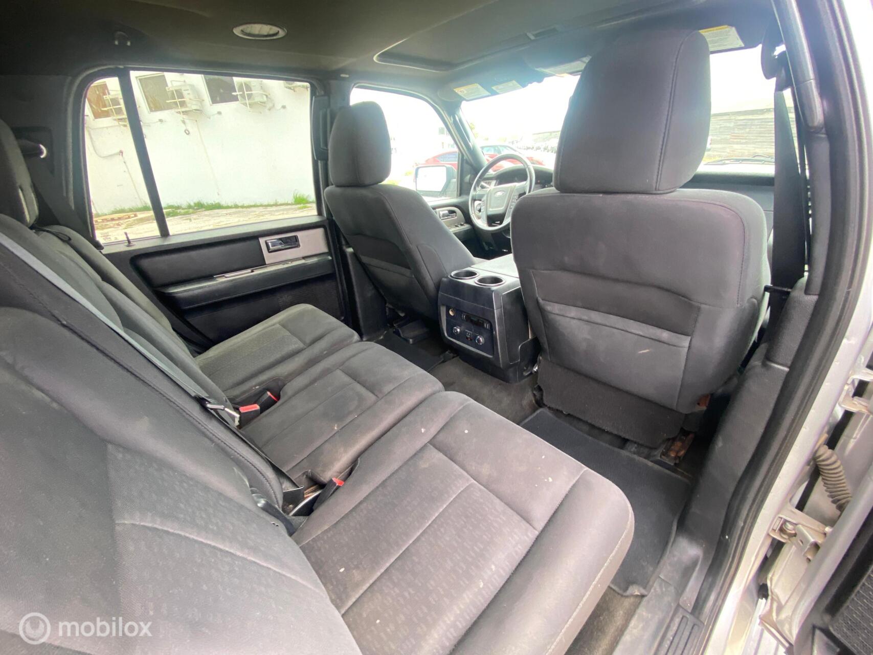 Ford Expedition photo 12