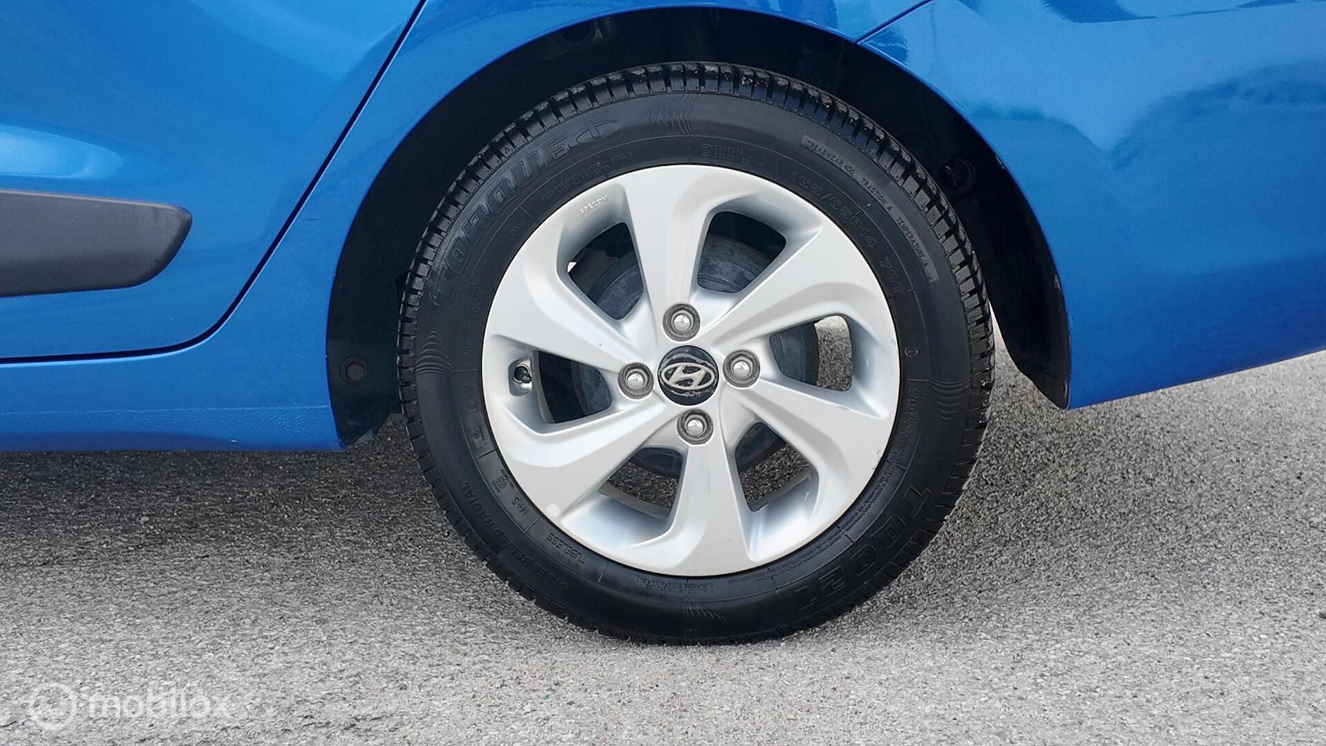 Hyundai Grand i10 photo 10
