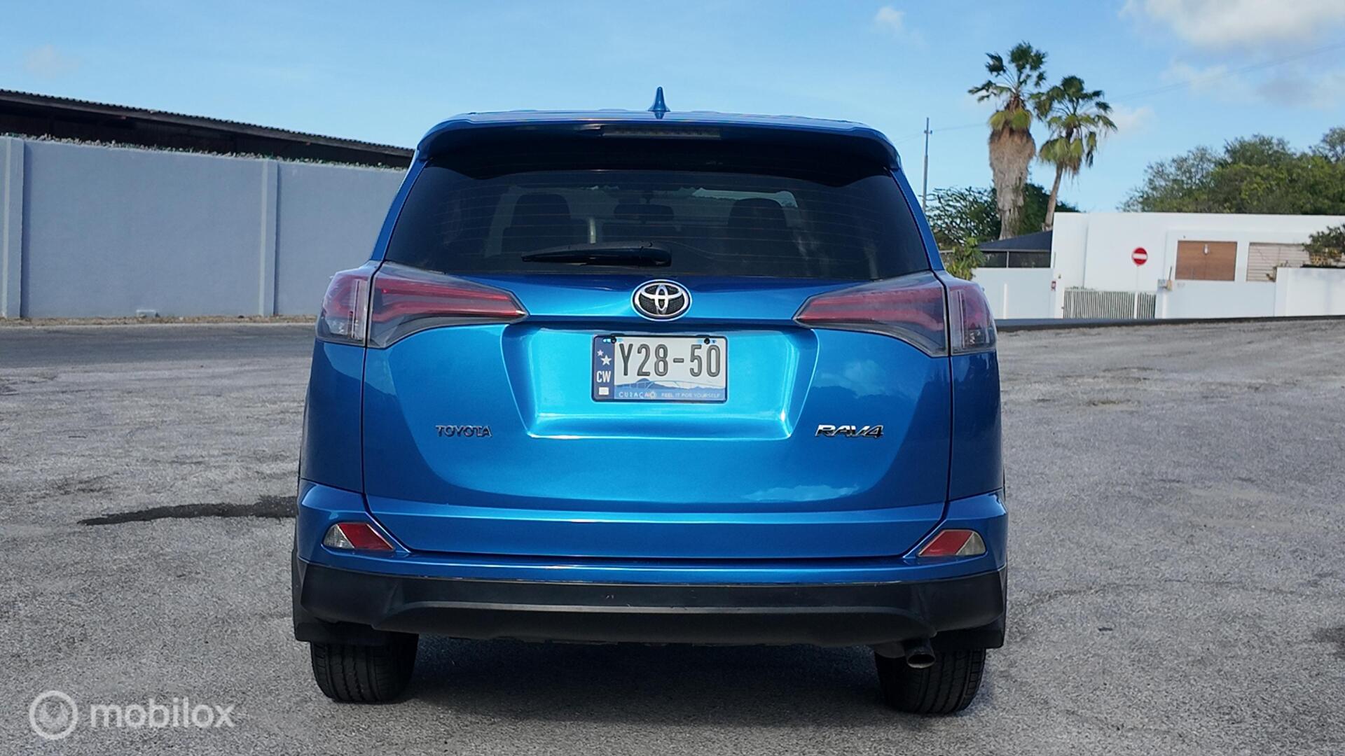 Toyota RAV4 photo 5