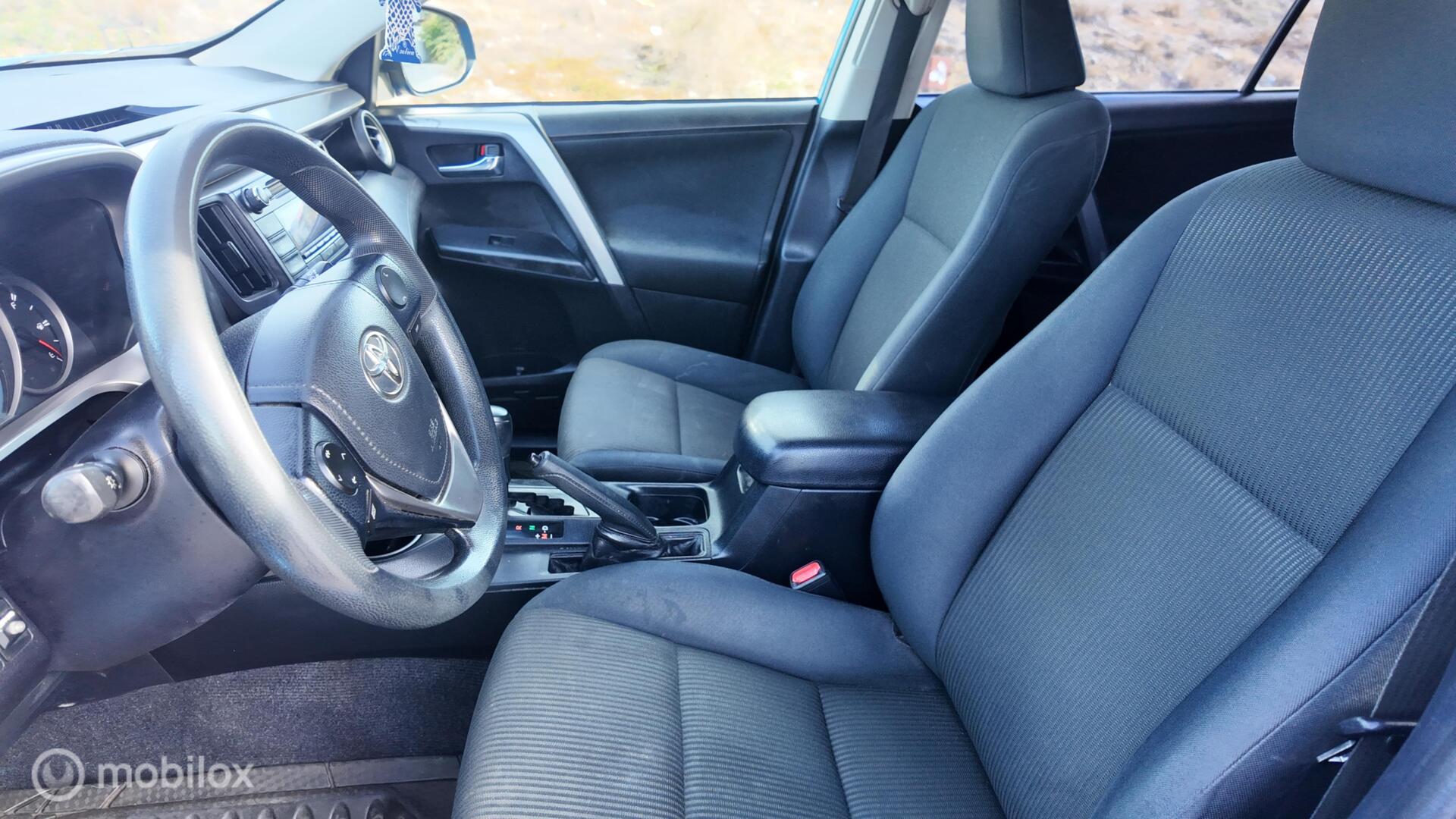 Toyota RAV4 photo 12