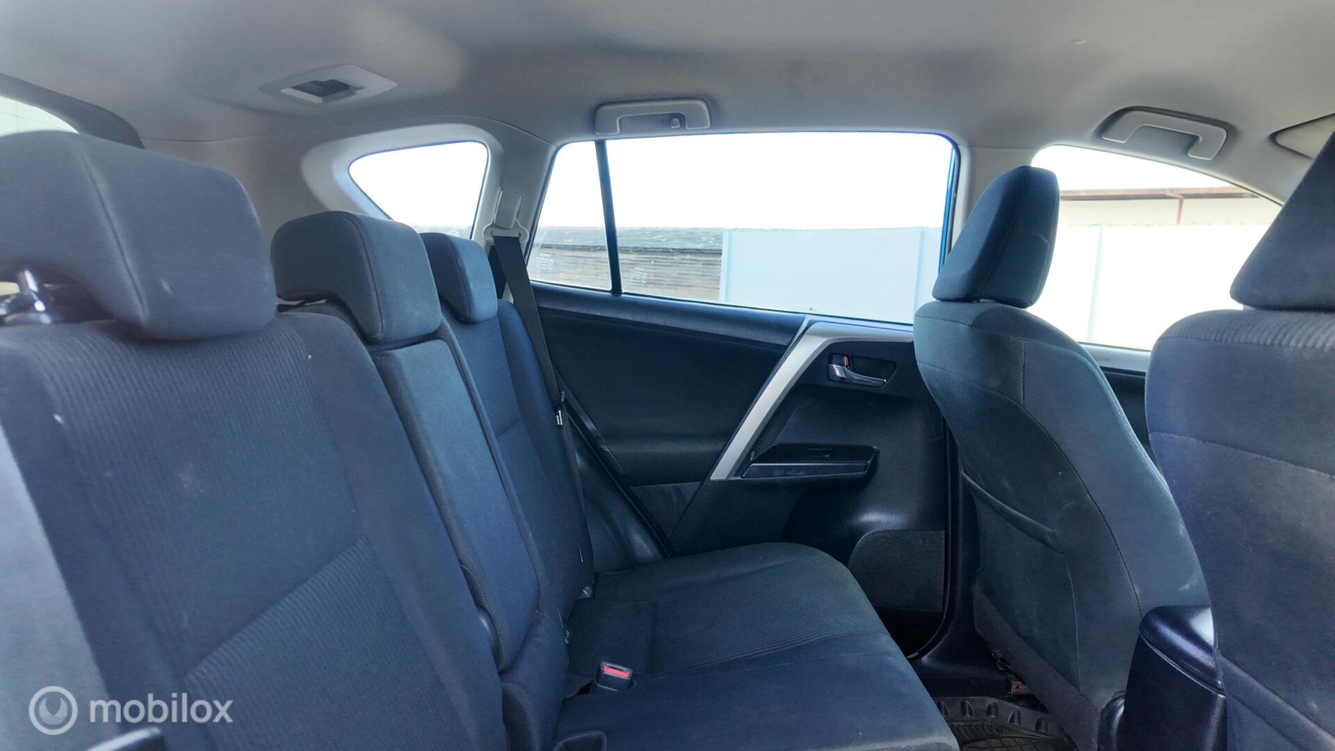 Toyota RAV4 photo 19