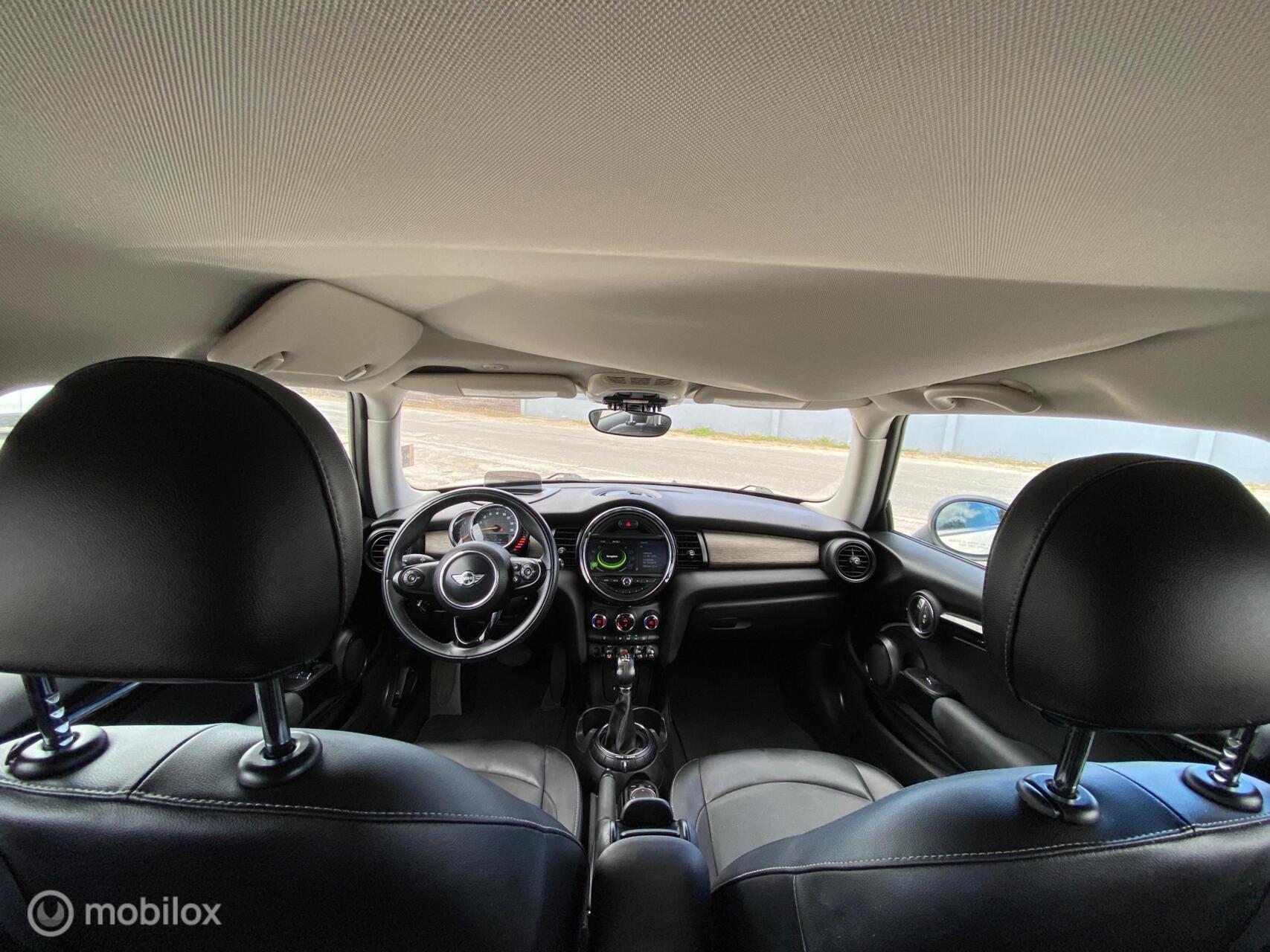 MINI Cooper photo 13