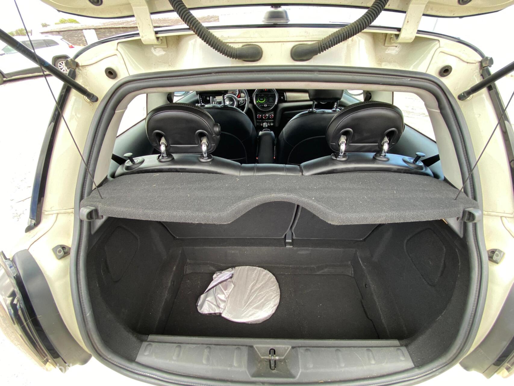 MINI Cooper photo 17