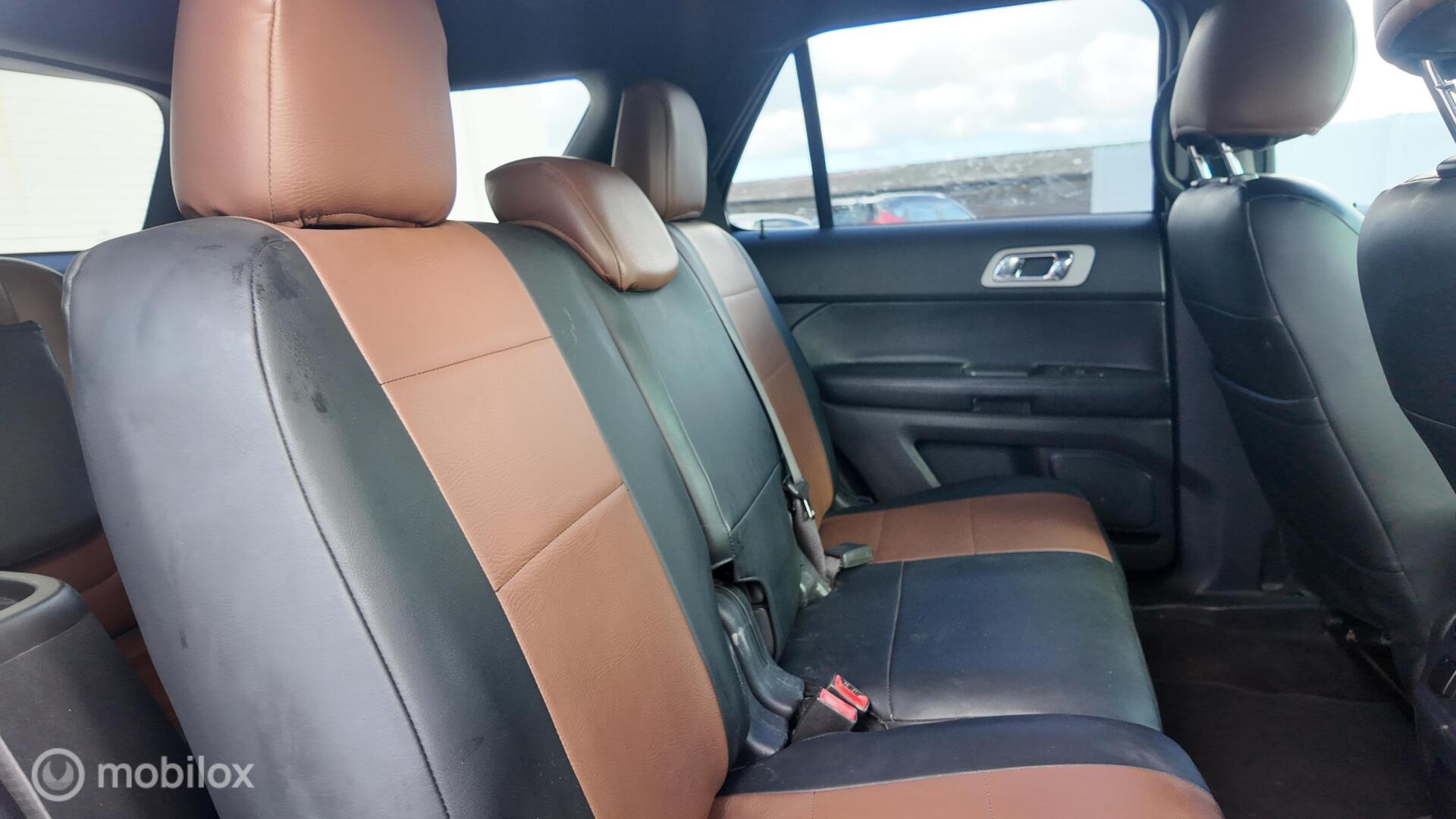Ford Explorer Limited photo 20