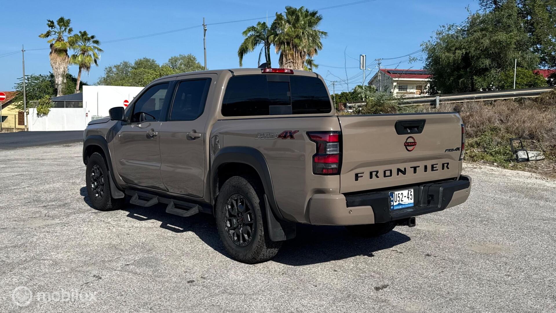 Nissan Frontier PRO-4X photo 4