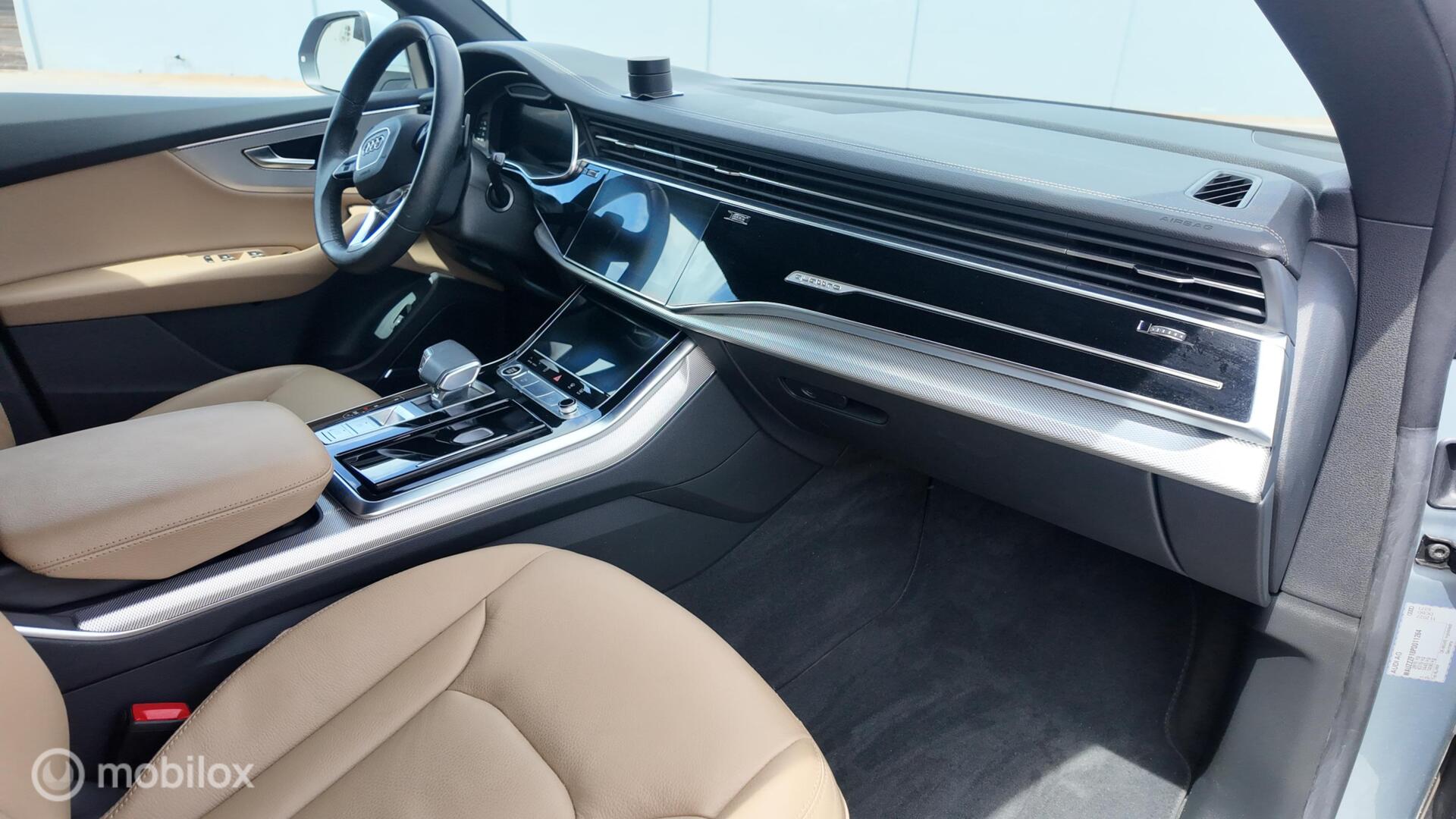 Audi Q8 photo 19
