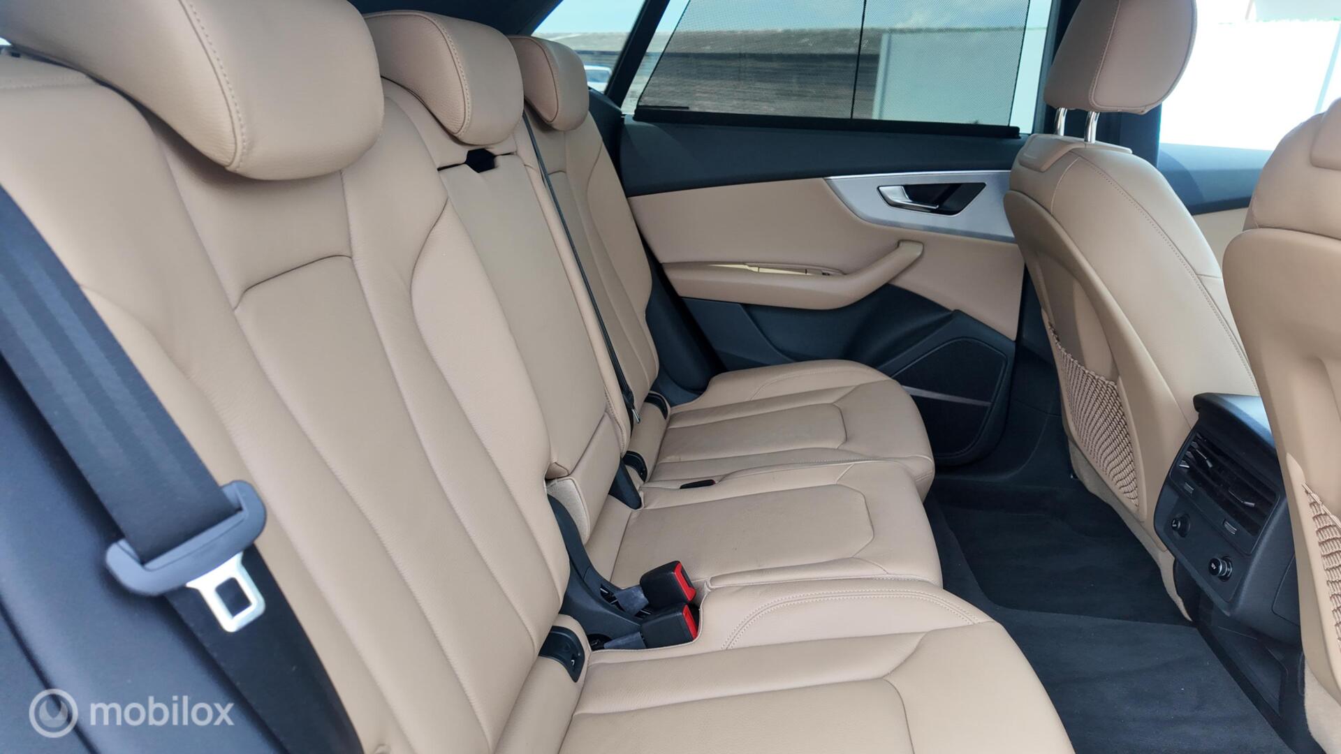 Audi Q8 photo 20