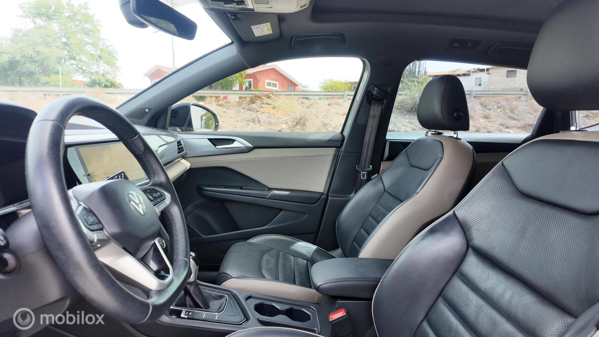 Volkswagen Taos photo 12